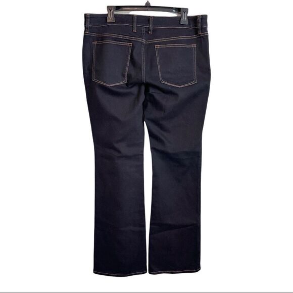 Banana Republic Curvy Bootcut Jeans in Dark Wash, Size 32 - Picture 13 of 13